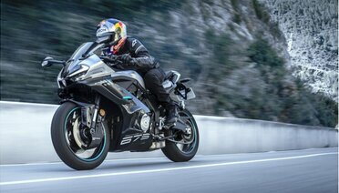 Скорость и свобода с новыми мотоциклами 2025 года CFMOTO 675SR-R и 675NK