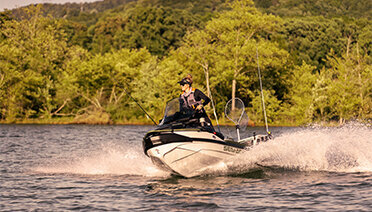 Уплывите в лето на гидроциклах Sea-Doo!