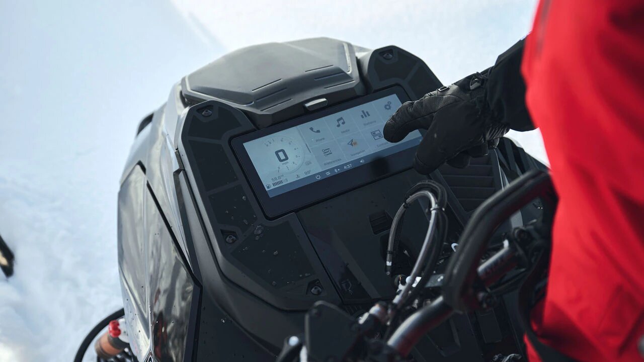 BRP LYNX Shredder DS 3900 850 E-TEC DSHOT - фото №2