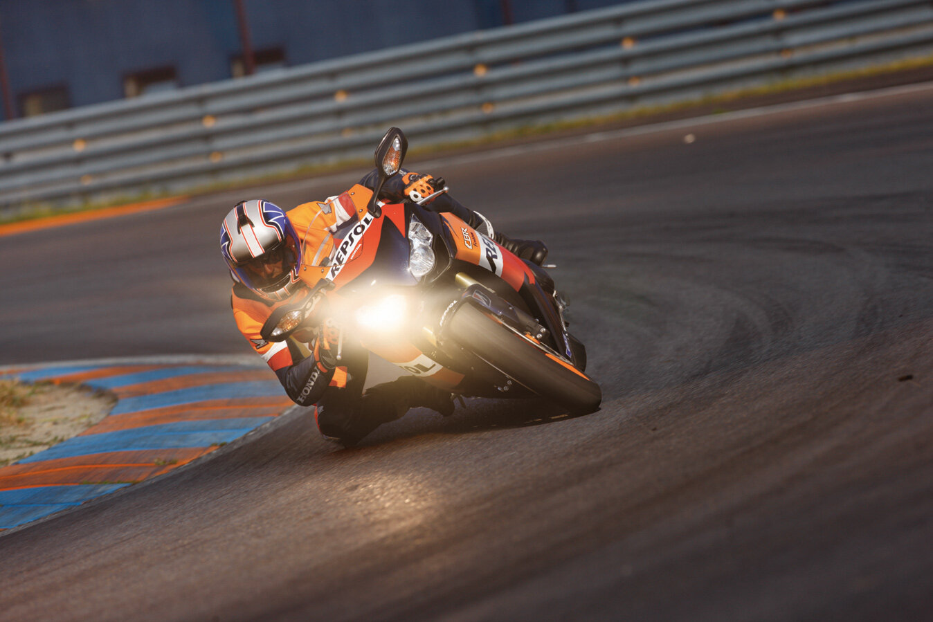 Honda CBR1000RR-R Fireblade SP - фото №2