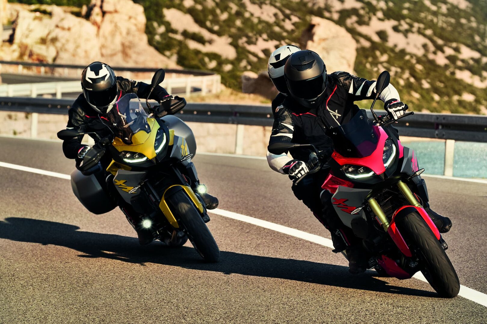 BMW F 900 XR - фото №11