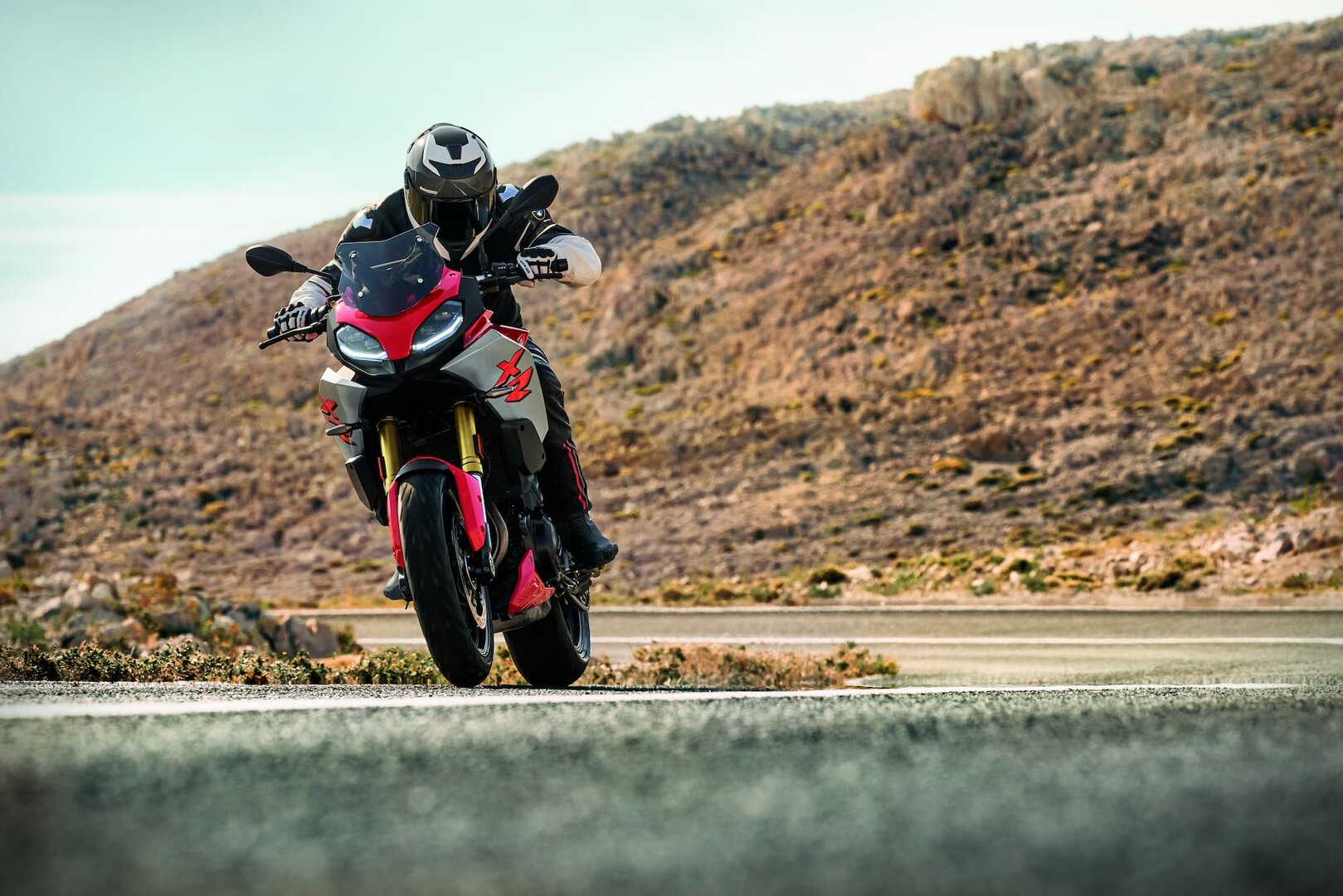 BMW F 900 XR - фото №10