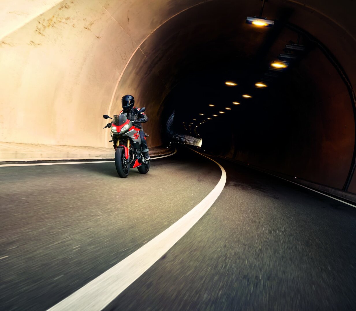 BMW F 900 XR - фото №13