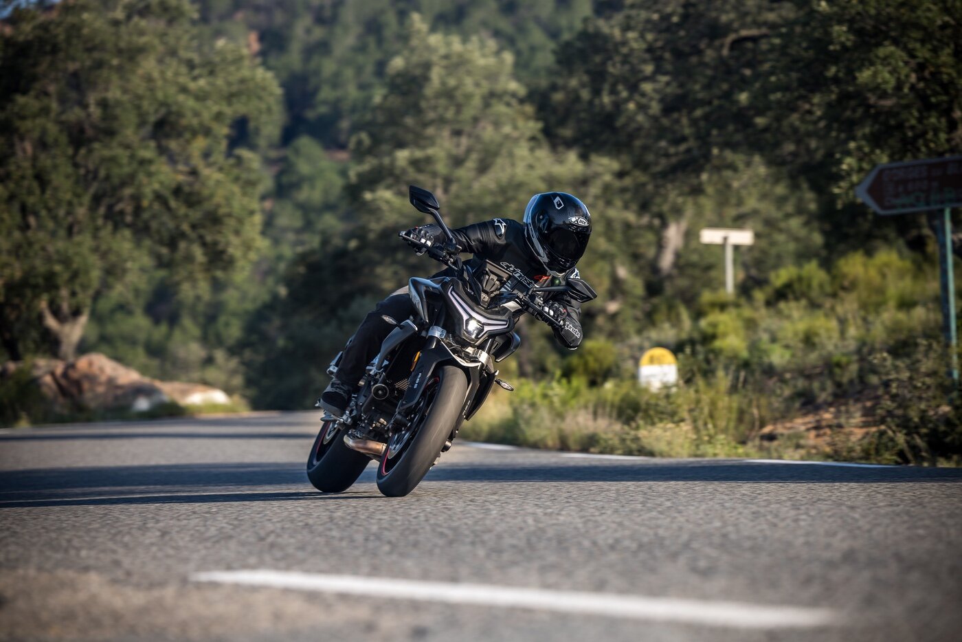 CFMOTO 800NK Advanced (ABS) - фото №5
