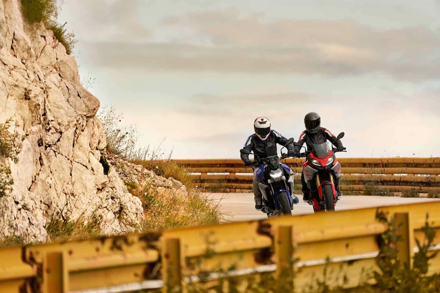 BMW F 900 R - фото №16