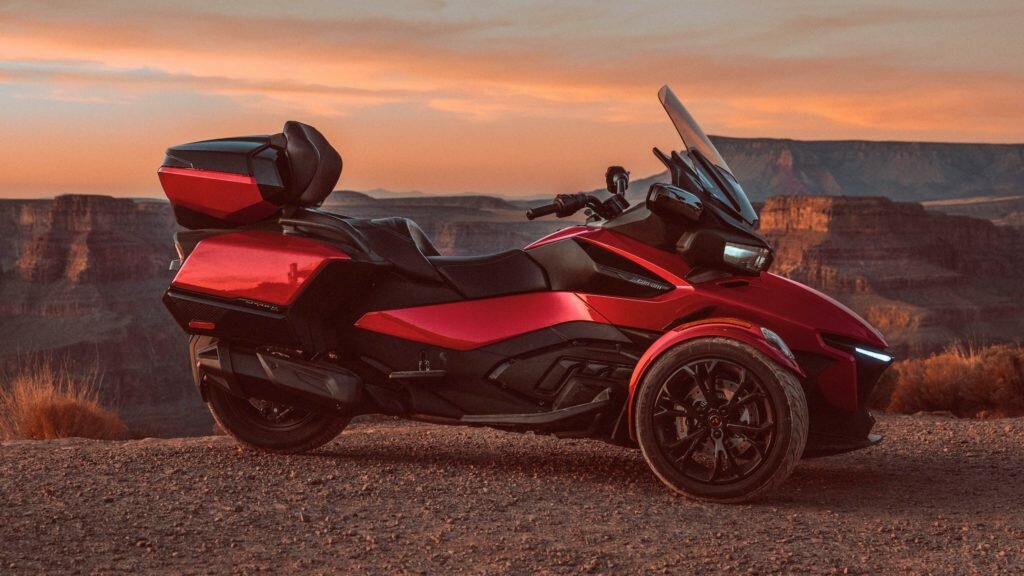 BRP SPYDER RT LIMITED - фото №2