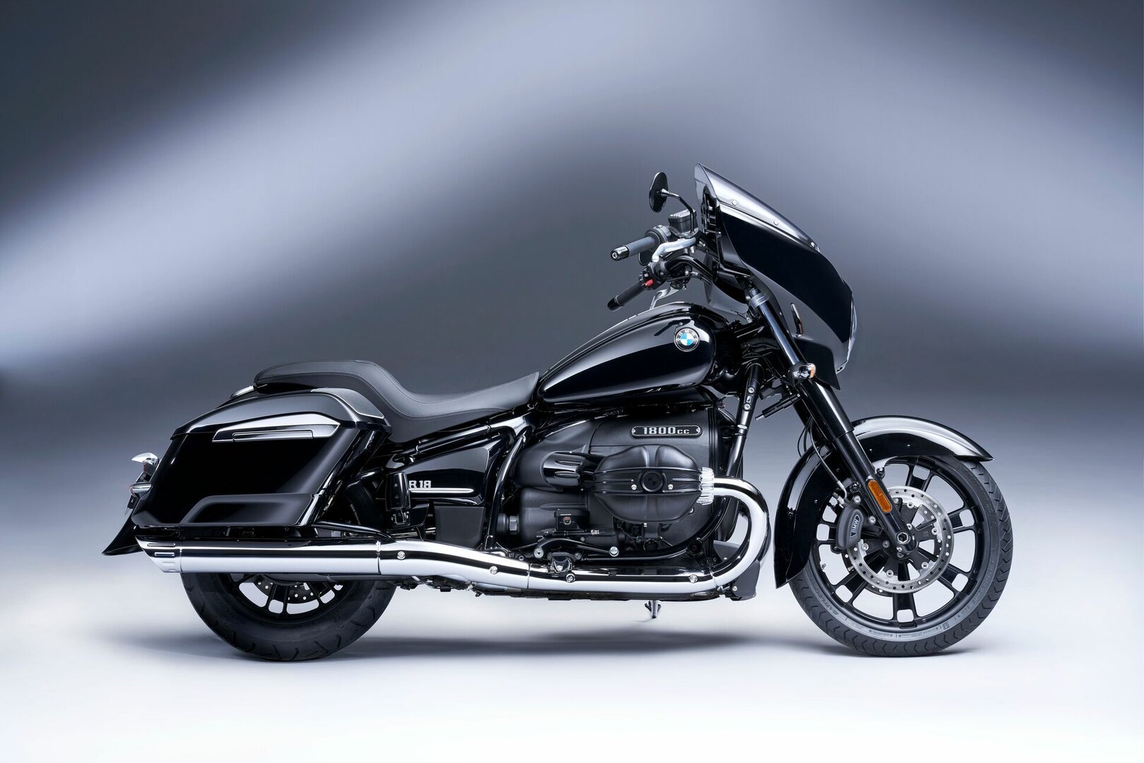 BMW R 18 B - фото №1
